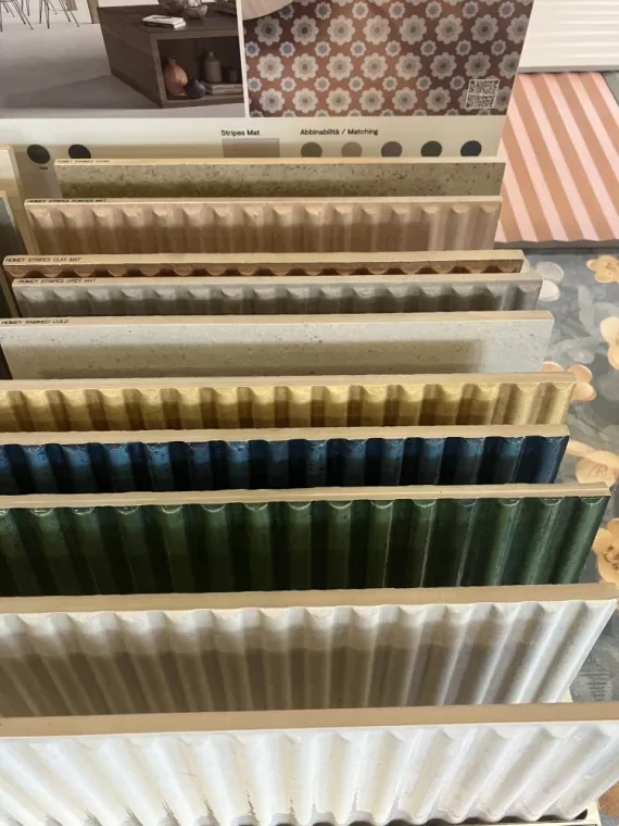 Visite de showroom pour choix de carrelages à Villefranche sur Saône