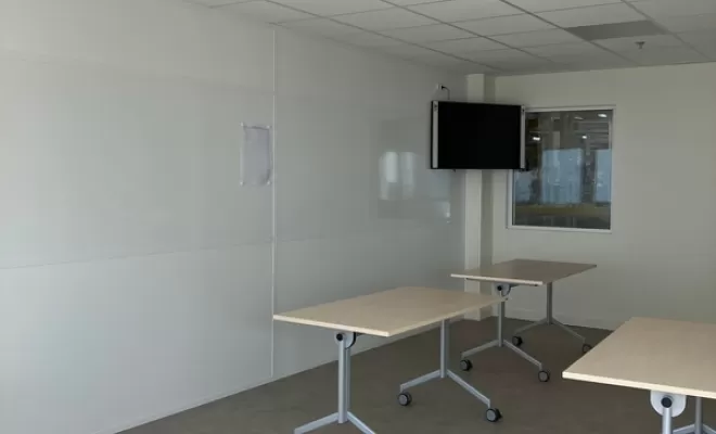 Aménagement d'un espace de travail à Bourg en Bresse chez Volvo Renault Trucks, Villefranche-sur-Saône, Paprika Architectures